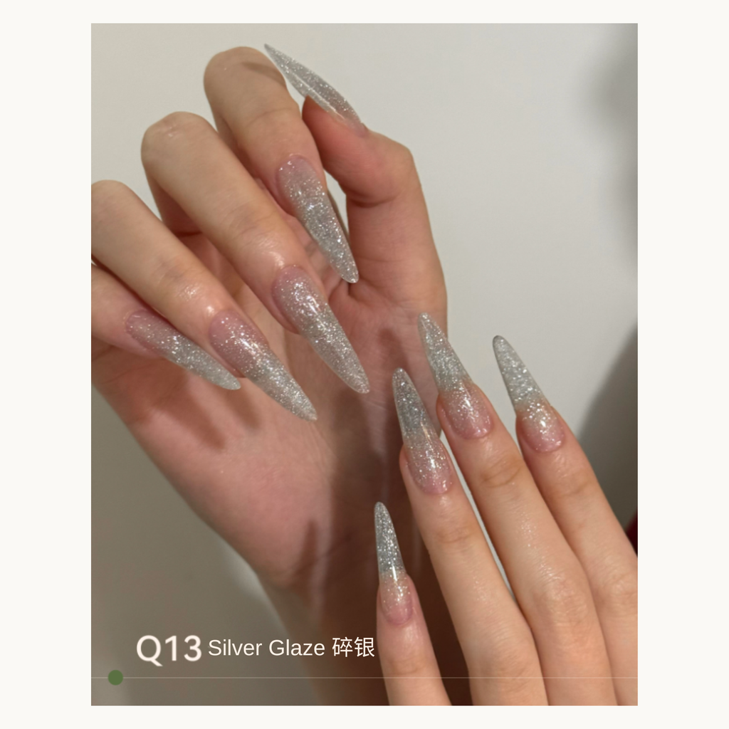 Silver glitter gradient nails with a reflective sparkle using MODING Q13 Silver Shimmer.