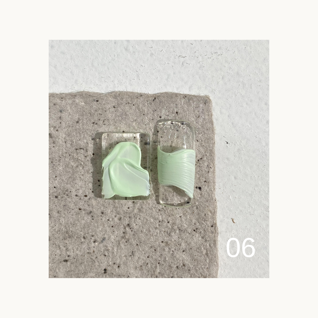 Light pistachio green creamy texture art gel swatch from QINGYOU Lilac Ballet Palette