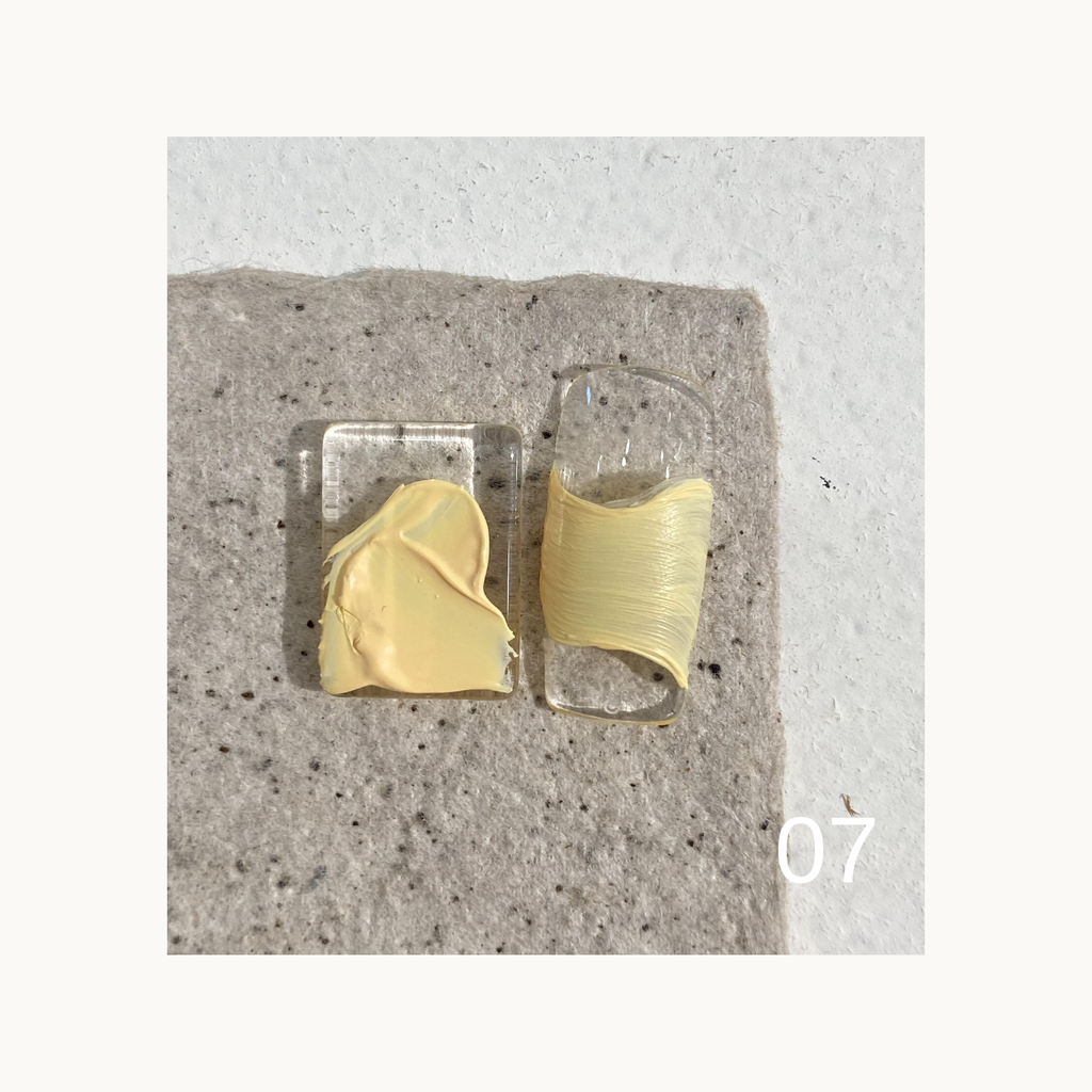 Soft butter yellow texture art gel swatch from QINGYOU Lilac Ballet Palette