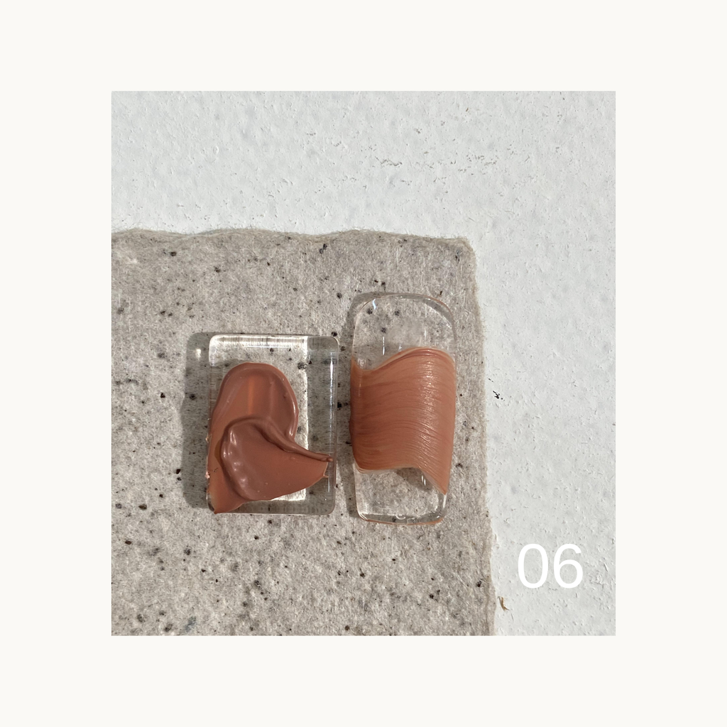 Shade 06 terracotta brown solid gel for textured strokes and 3D nail sculpting