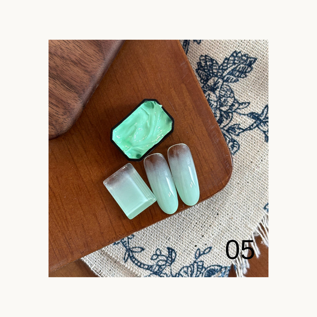 QINGYOU neon pat pat gel shade 05 mint frost green gradient swatch