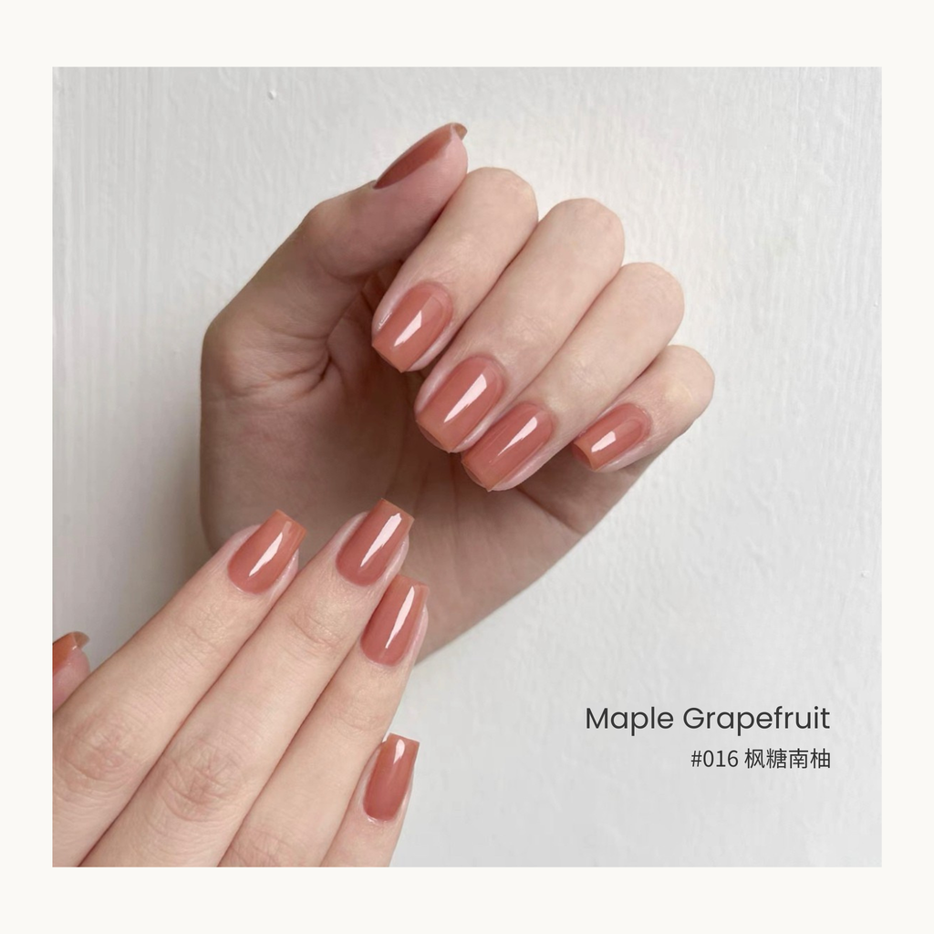 0-additive formula MODING “WÚ 無” Rain-Wet Greenhouse Collection Bottle Gel #016 Maple Grapefruit 枫糖南柚, translucent coral-orange tone, glossy jelly finish perfect for gradient nail art.