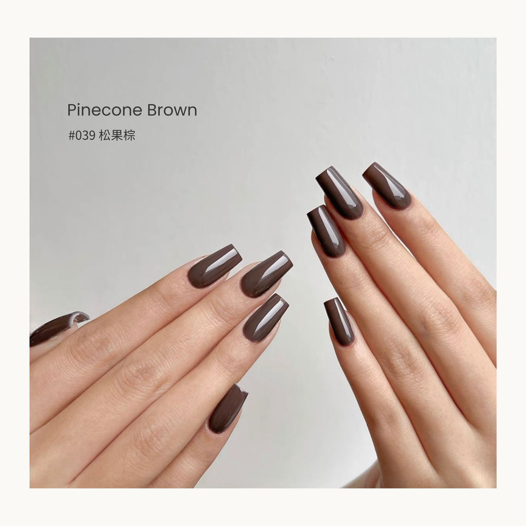 0-additive formula MODING “WÚ 無” Fall Whisper Collection Bottle Gel #039 Pinecone Brown 松果棕, deep neutral brown inspired by autumn pinecones, classic and grounding.