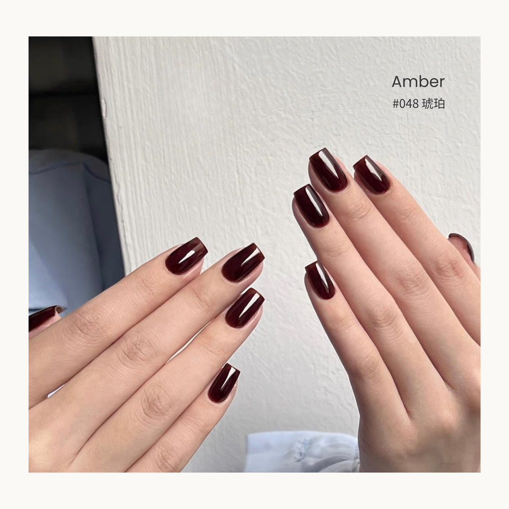 0-additive formula MODING “WÚ 無” Amber Oolong Collection Bottle Gel #048 Amber 琥珀, clear caramel-brown tone with sheer gloss for warm, natural elegance.