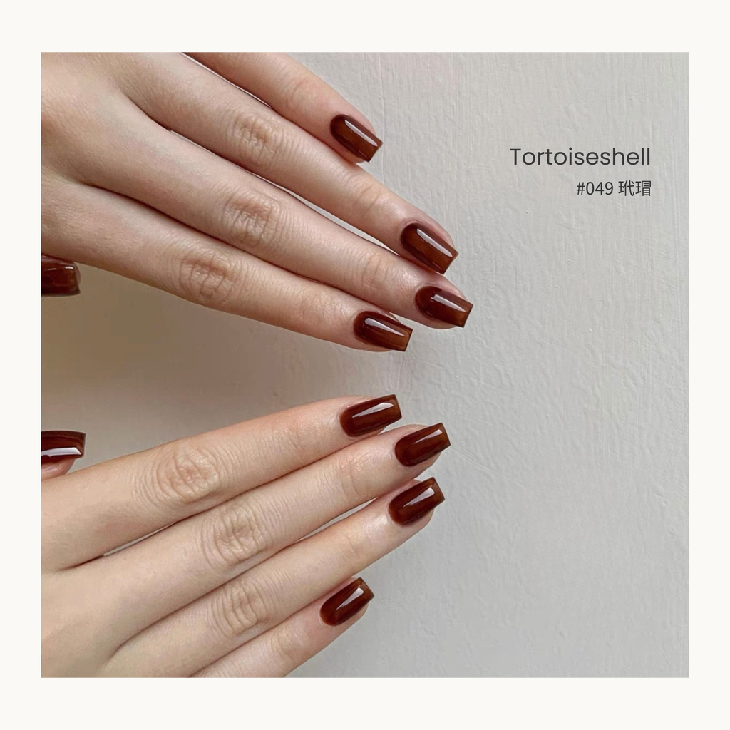0-additive formula MODING “WÚ 無” Amber Oolong Collection Bottle Gel #049 Tortoiseshell 玳瑁, transparent brown-yellow shade ideal for tortoiseshell nail art and gradient layering.