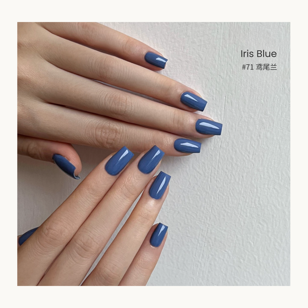 MODING Bottle Gel #071 Iris Blue — soft iris flower blue nail gel swatch