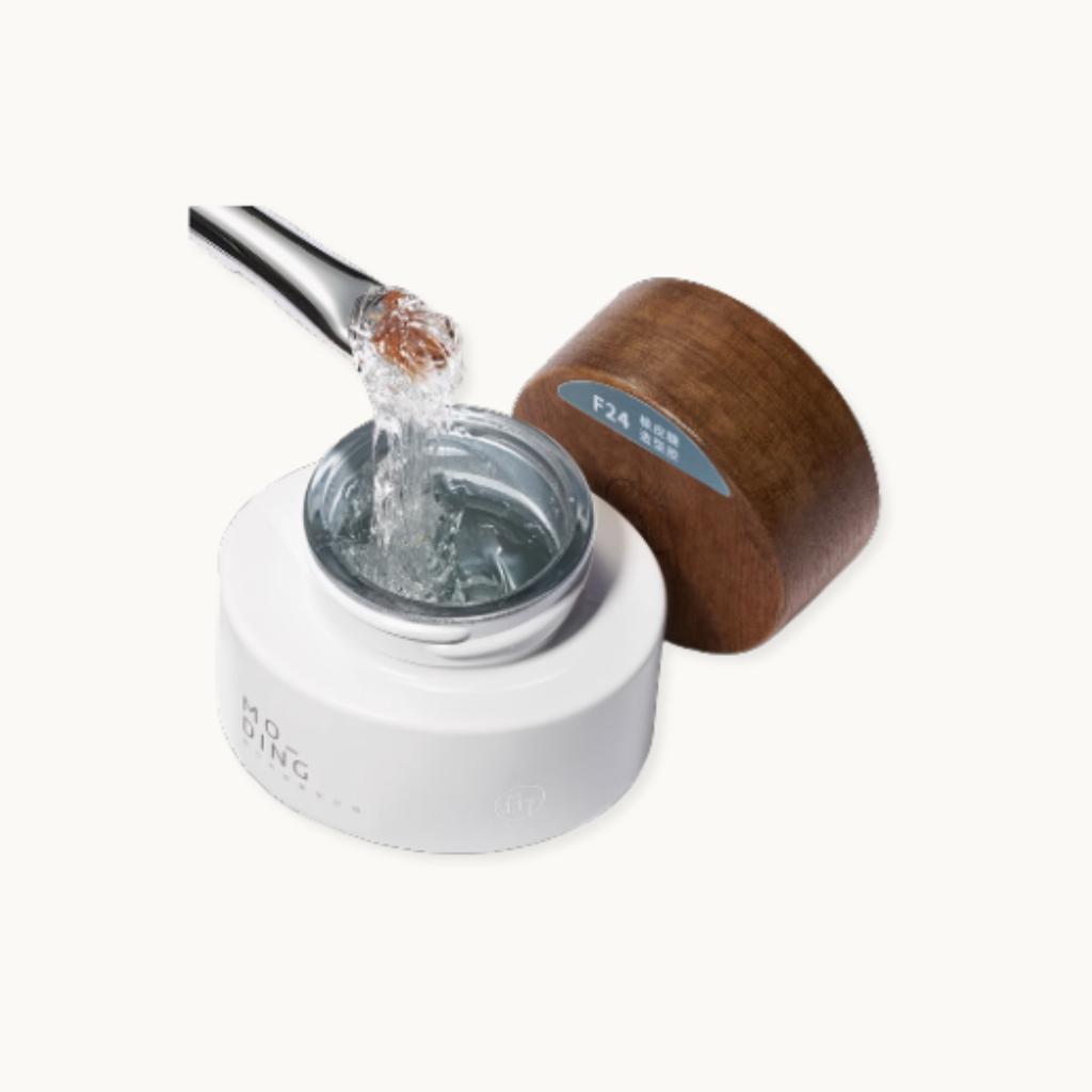 A hema-free non-flowing solid gummy gel designed for 3D nail art creation. 
It features a flexible, gummy-like texture that allows you to pinch, pull, or sculpt easily without breaking.</p>
<p>High adhesion ensures a firm hold on the nail surface, while the gel can be mixed with color gels or glitters for creative effects.</p>
<p>Perfect for nail artists who love detailed, dimensional designs with lasting durability.