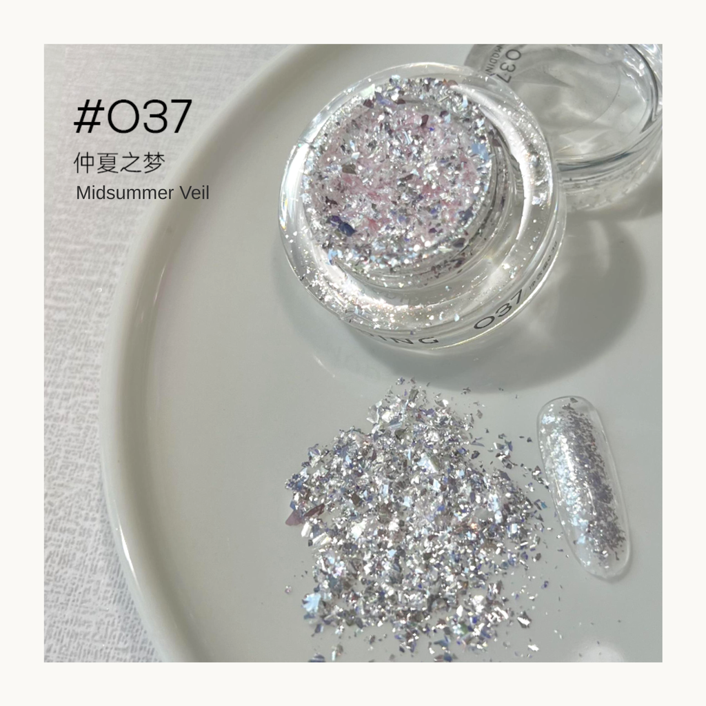 MODING Glowdream nail art effect powder including chrome, aurora, opal and foil textures.
