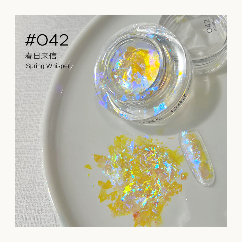 MODING Glowdream nail art effect powder including chrome, aurora, opal and foil textures.
