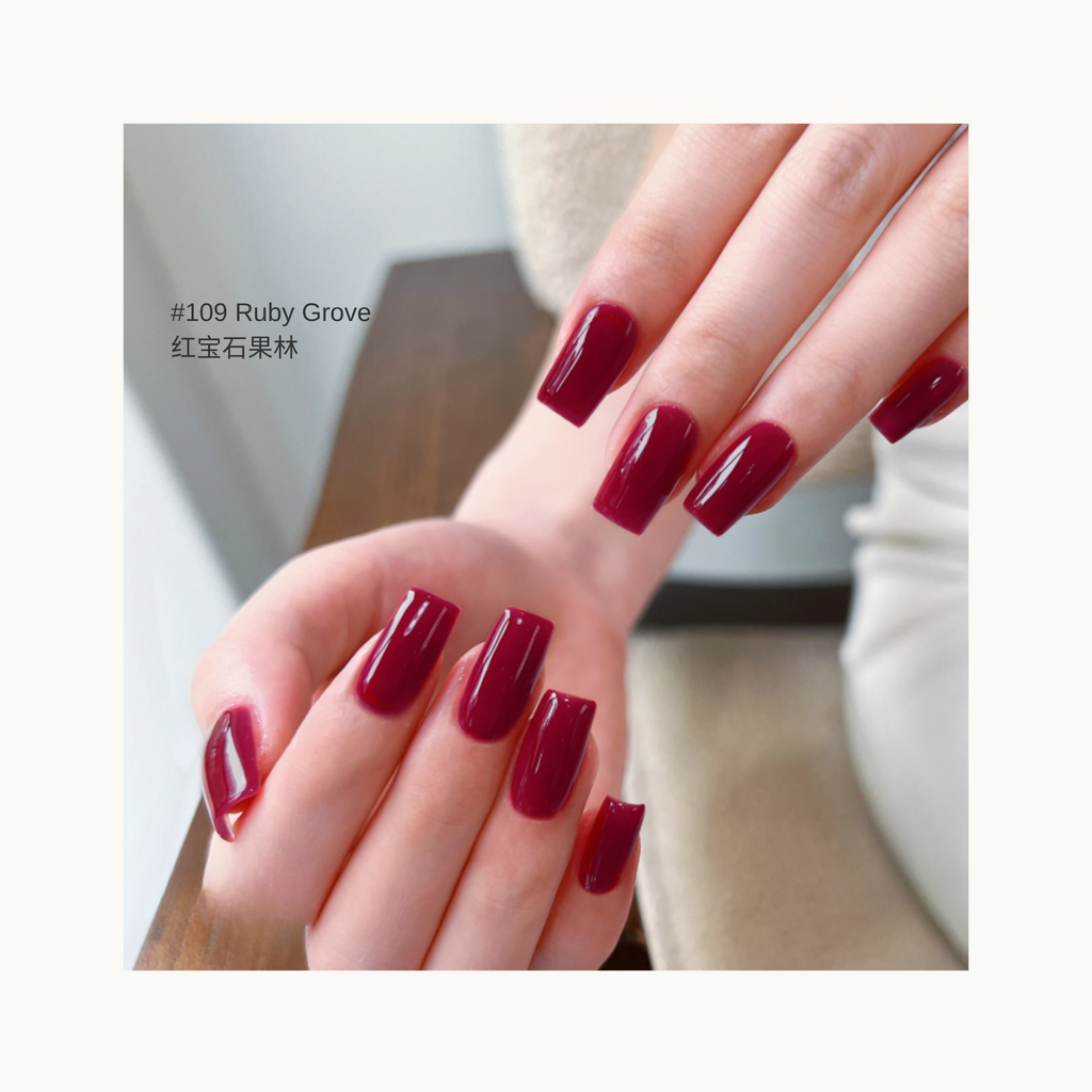 MODING M109 Ruby Grove vibrant ruby-red gel polish swatch