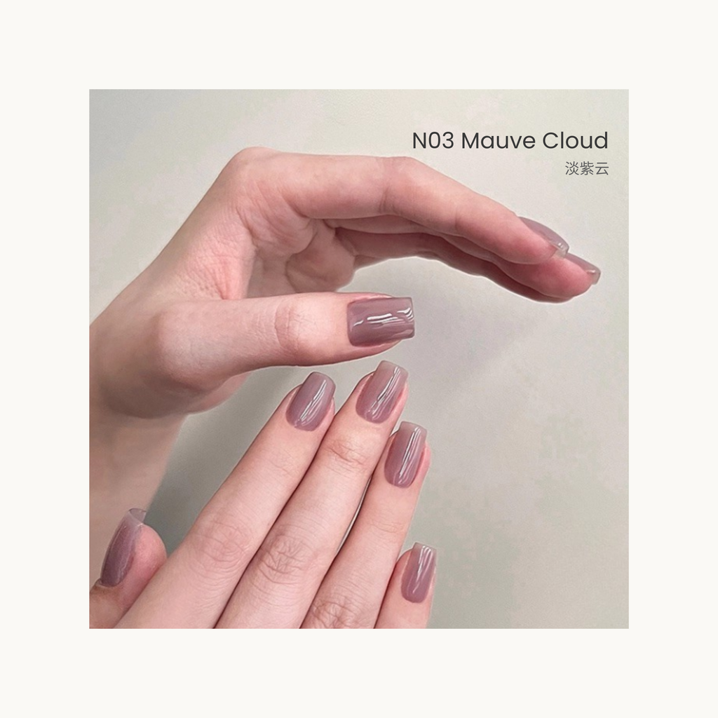 The HEMA-free,TPO-free,and TMPTA-free gel brand Moding South of France Vacation Collection Swatches of light nude shades from Moding French Collection, perfect for soft neutral manicures.