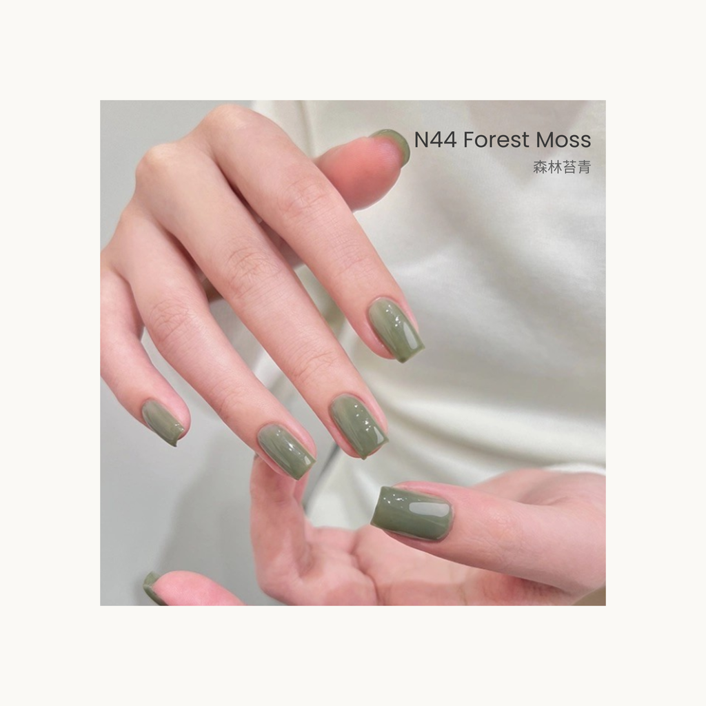 The HEMA-free,TPO-free,and TMPTA-free gel brand Moding South of France Vacation Collection Deep and elegant dark nail gel colors from Moding French Collection.