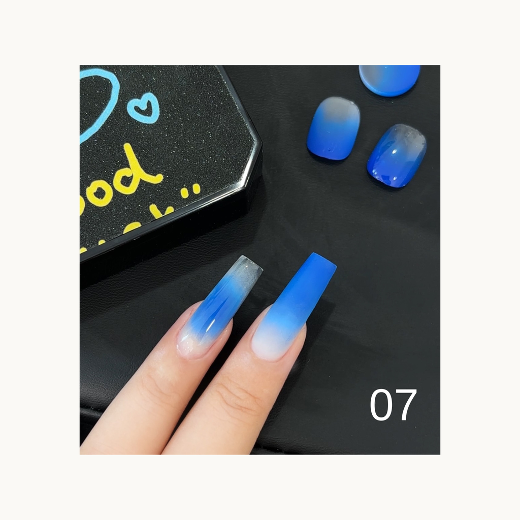 Deep blue ombre gradient pop gel nail sample with cool-toned fade – Shade 07