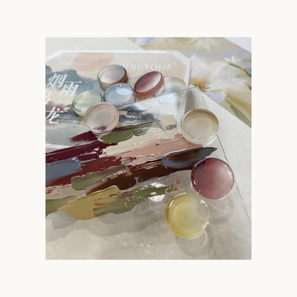 Qingyou Smoky Oolong solid gel mixed on palette with Morandi tone sample circles